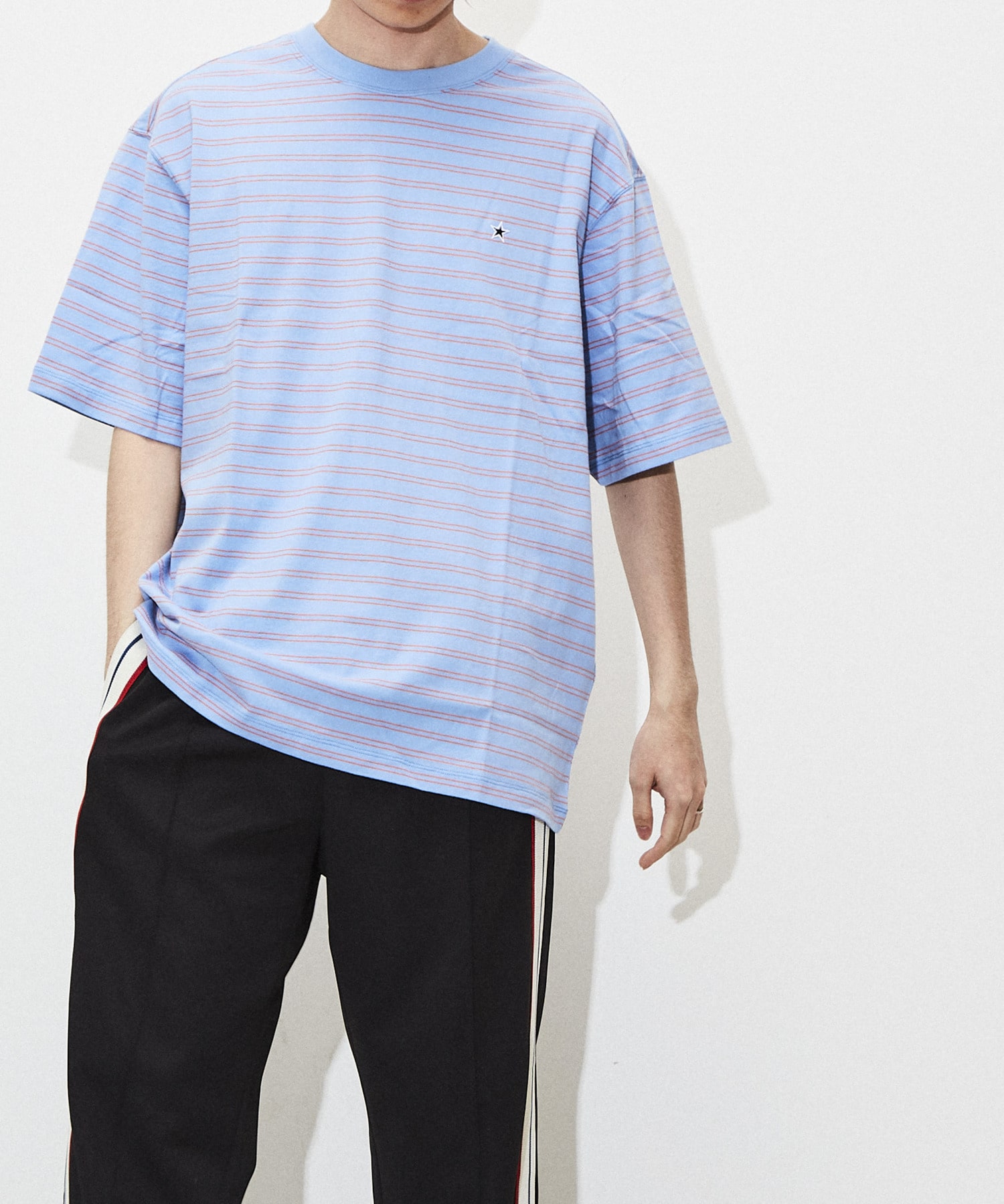 STAR ONE POINT NARROW BORDER TEE