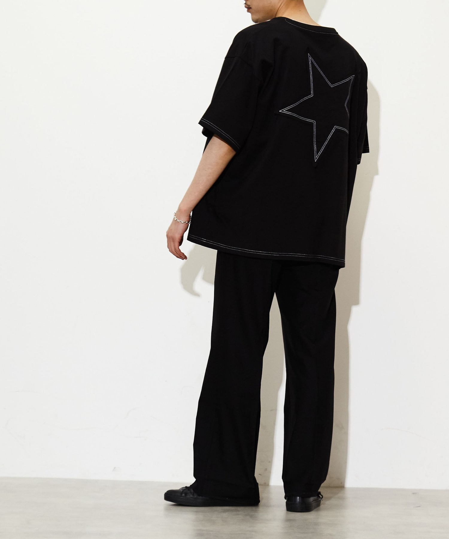 GIVENCHY ジバンシィ ネックスターパッチ クルーネック Tシャツ ブラック 17S-7000-651