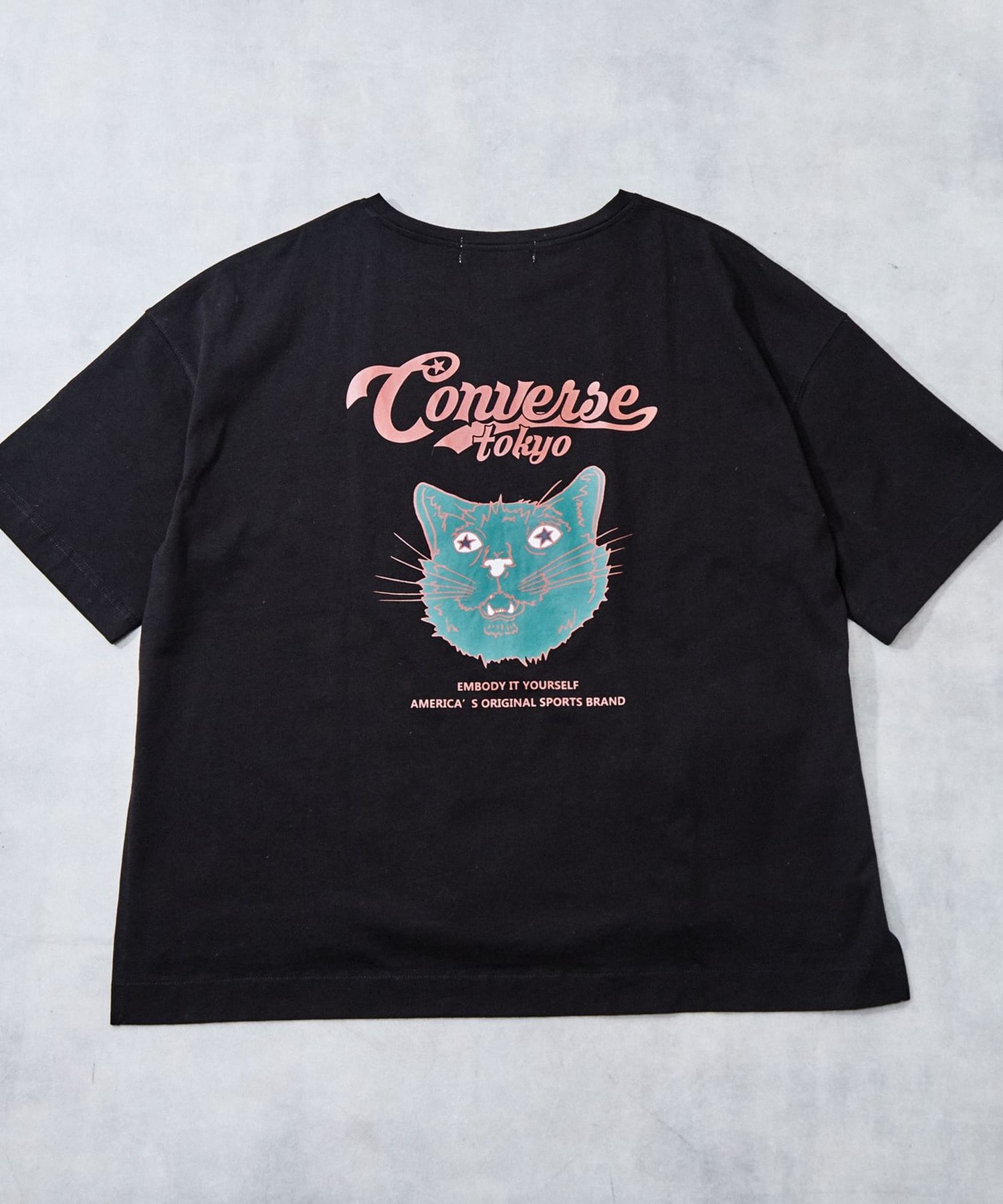 《おまけ付き》CONVERSE TOKYO / ドラえもんバックプリントTシャツ