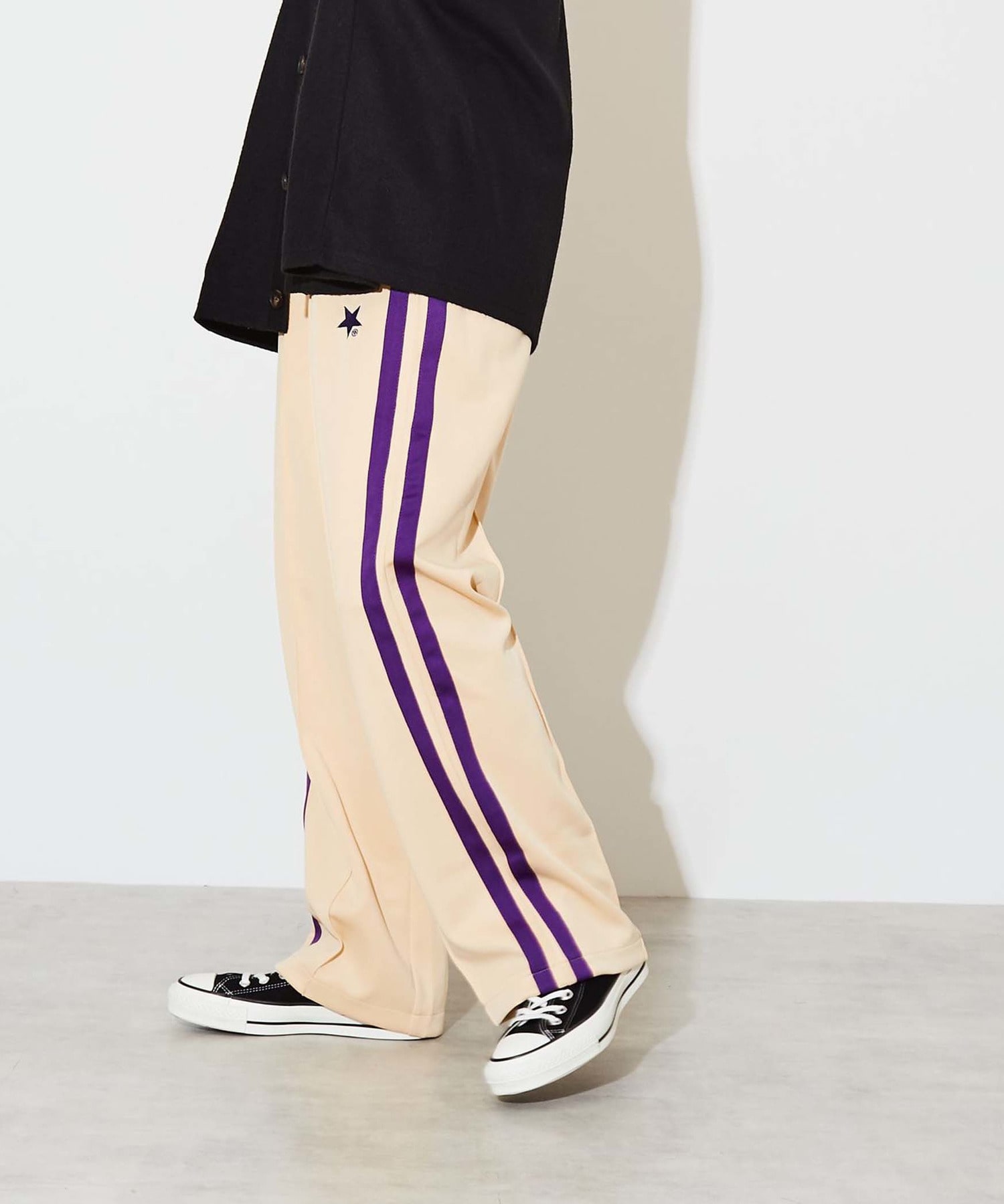 SIDE LINE TRACK PANTS