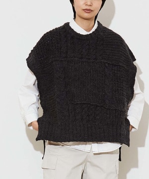 OVER SILHOUETTE CABLE KNIT VEST