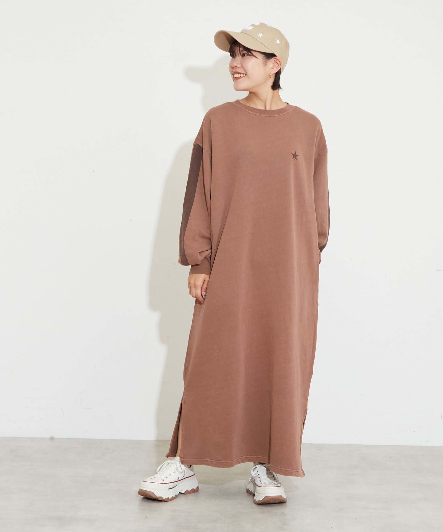 PIGMENT DYE SLEEVE LINE SWEAT DRESS