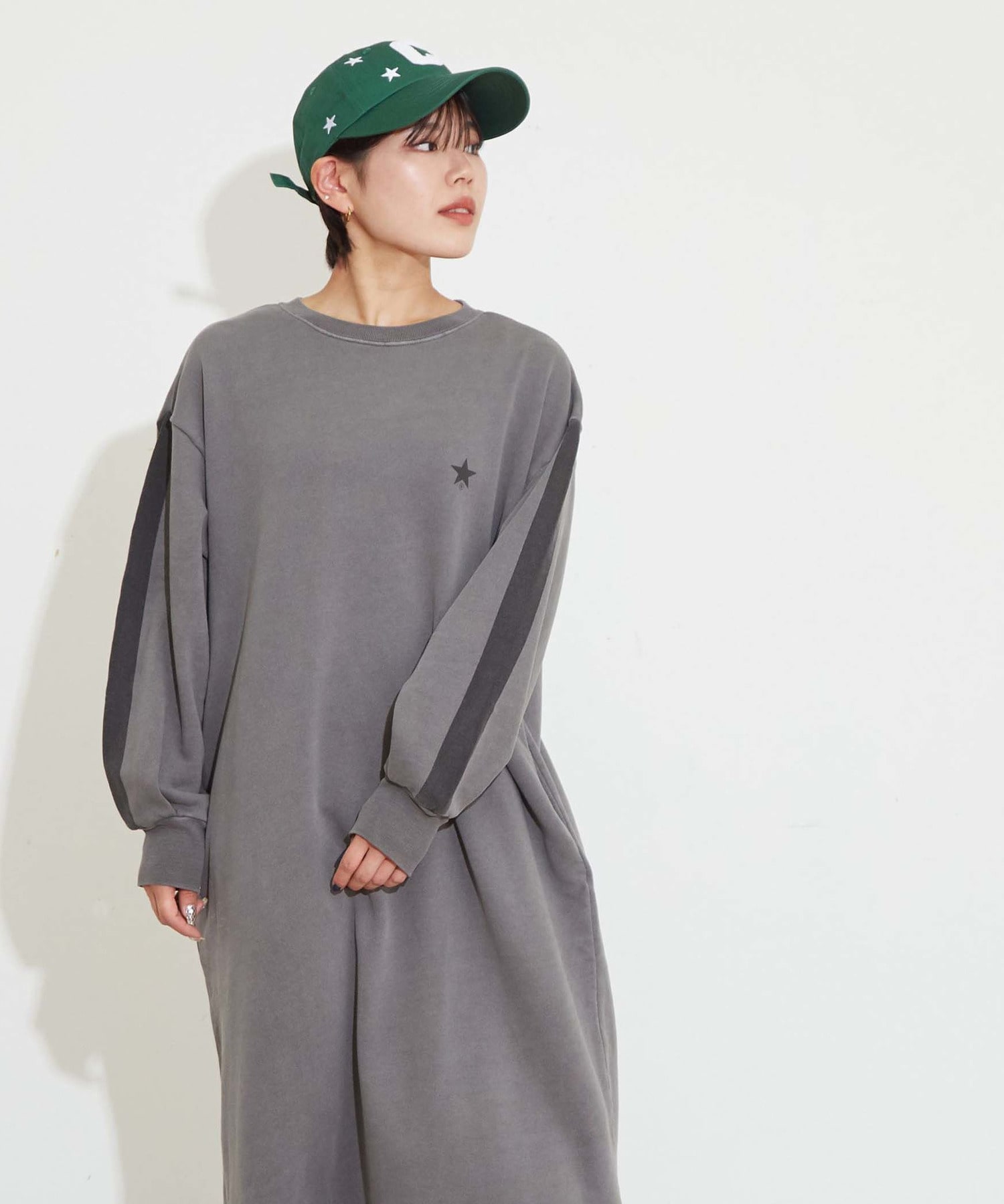 PIGMENT DYE SLEEVE LINE SWEAT DRESS-