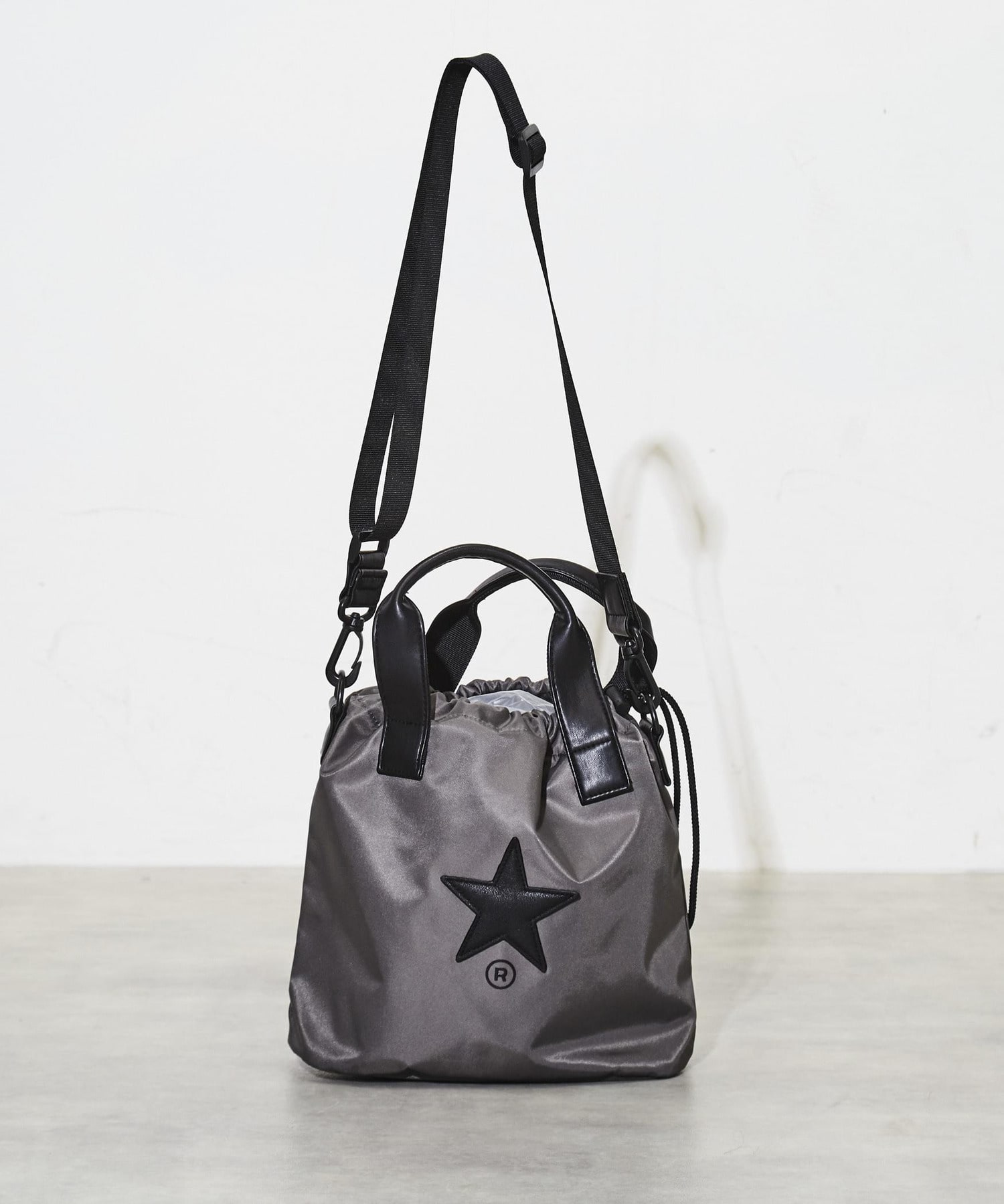 SATIN BALLOON BAG｜CONVERSE TOKYO (コンバーストウキョウ) 公式