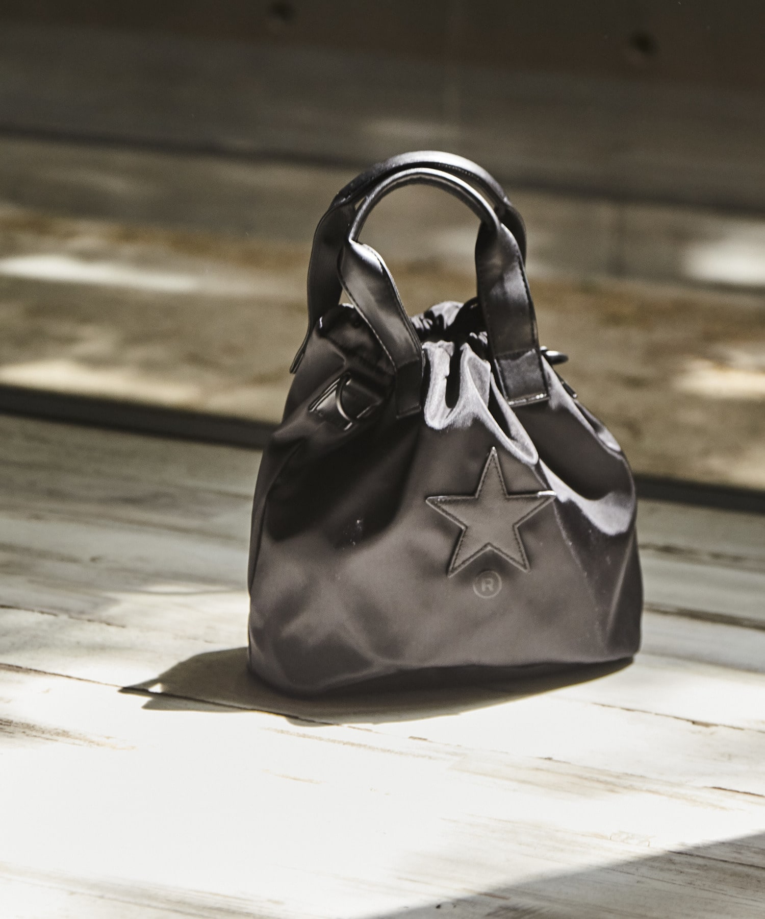 CONVERSE TOKYO/コンバーストウキョウ】SATIN BALLOON BAG-