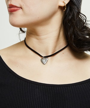 HEART VELOR CHOKER