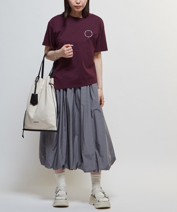 ASYMMETRY EMBROIDERY LOGO TEE 詳細画像 2