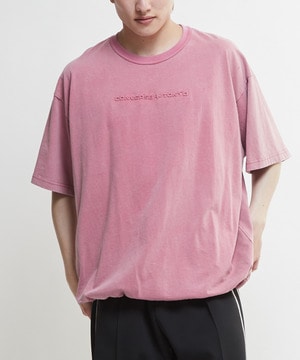 CHEMICAL WASH EMBOSSED LOGO TEE
