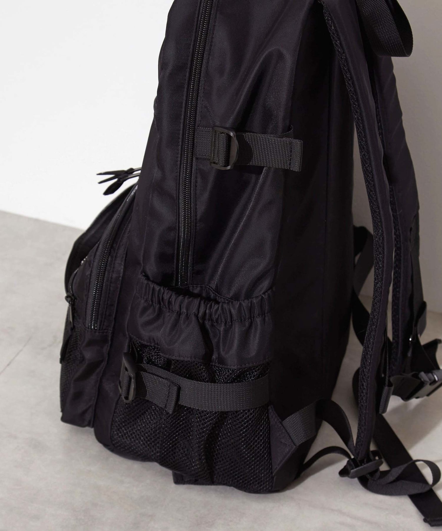 MESH POCKET NYLON BACKPACK｜CONVERSE TOKYO (コンバース