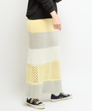 MULTI BORDER FEATHER KNIT SKIRT