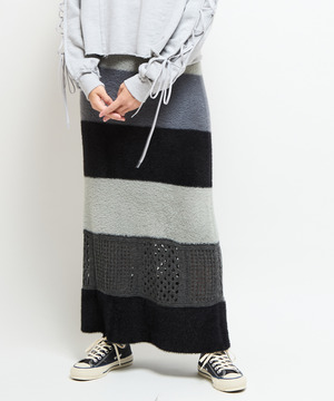 MULTI BORDER FEATHER KNIT SKIRT