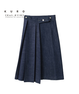 【KURO】PLEATED DENIM SKIRT