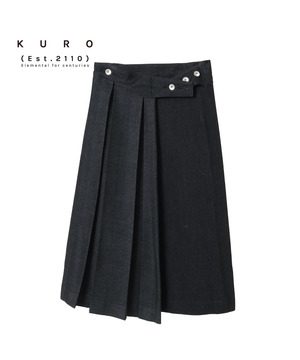 【KURO】PLEATED DENIM SKIRT