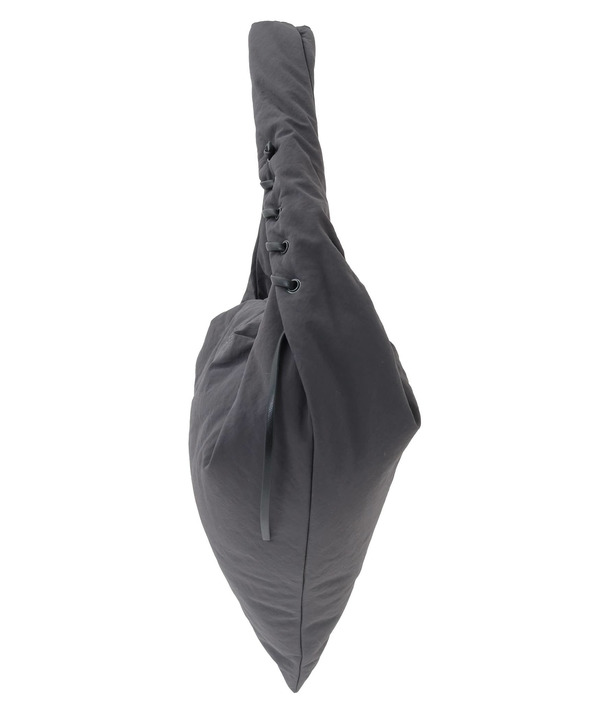 LACE-UP TRIANGLE PUFF BAG 詳細画像 6